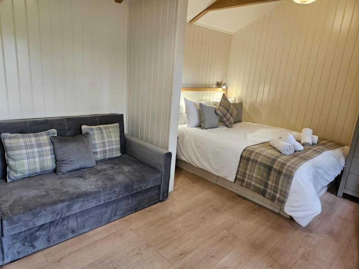 Woodland Shepherds Hut - 'Saga' Caernarfon Dış mekan fotoğraf